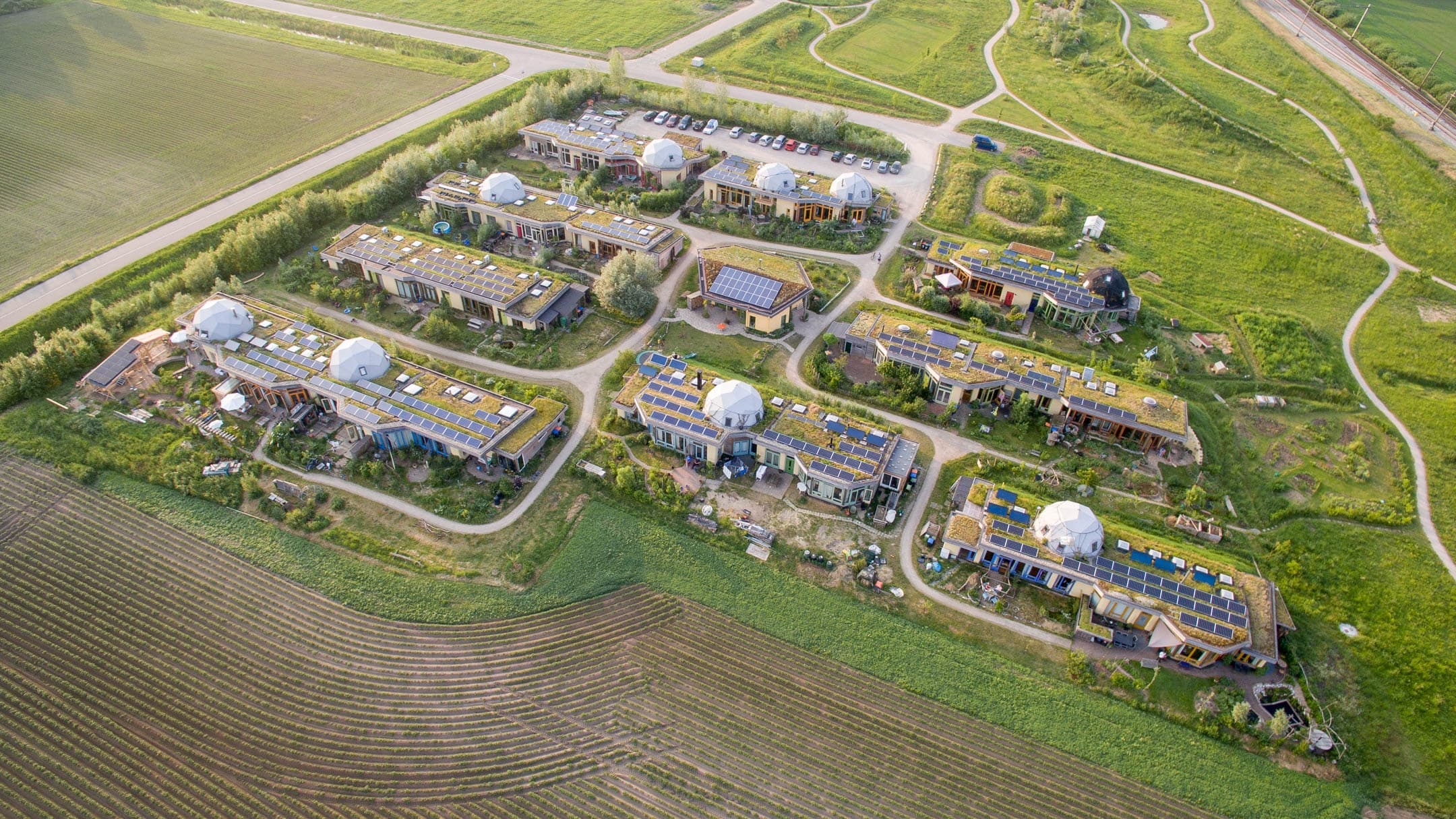 Housing strand picture